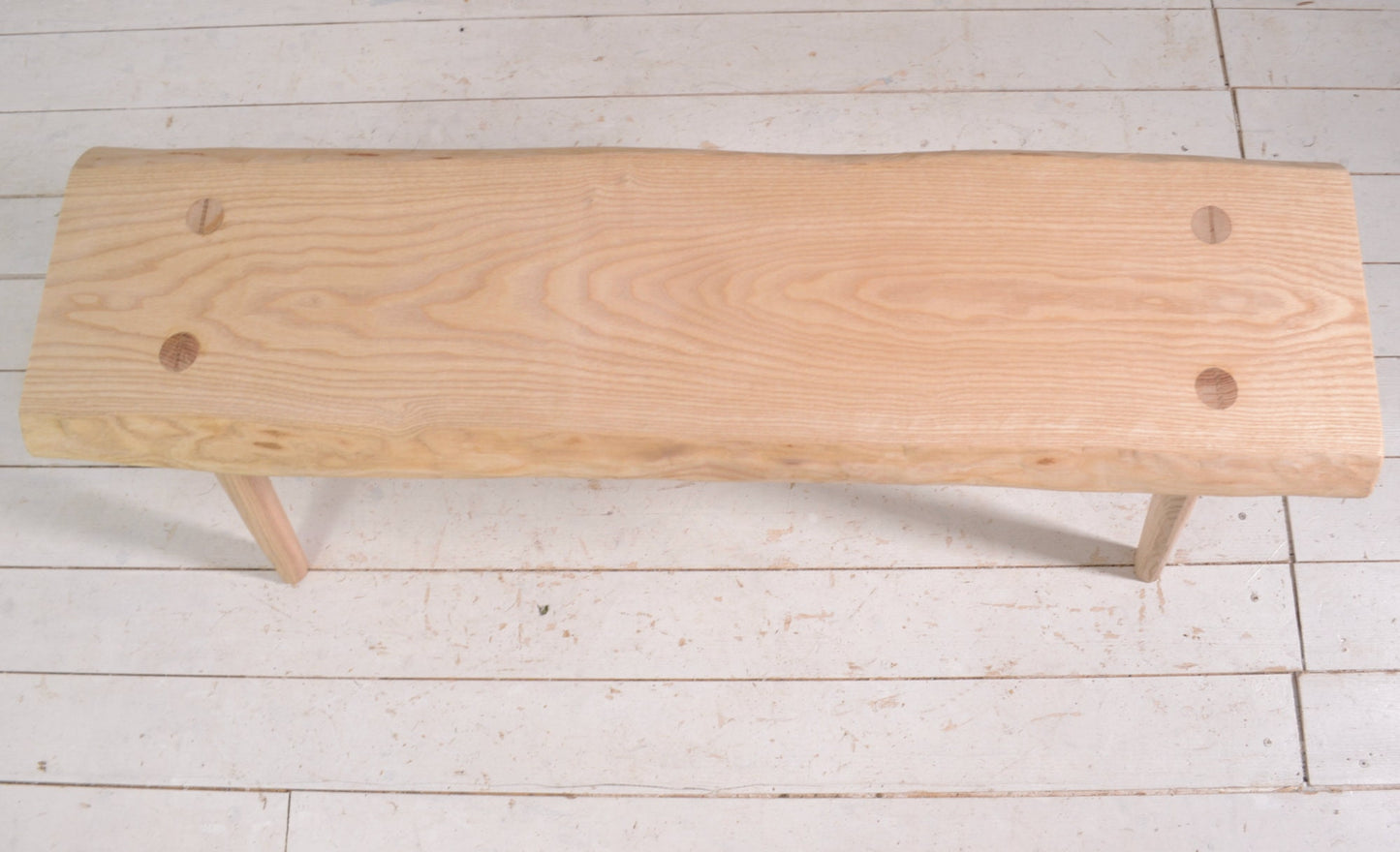 Banc live edge en frêne, bois massif, banc d'intérieur, banc hall d'entrée