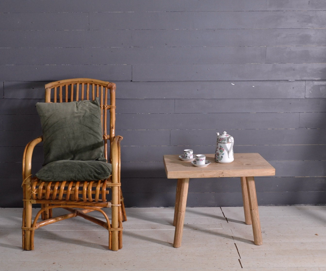 Petite table en chêne massif, table basse, bout de canapé, en bois fait main, style wabi sabi, japonais, rustique, table carrée
