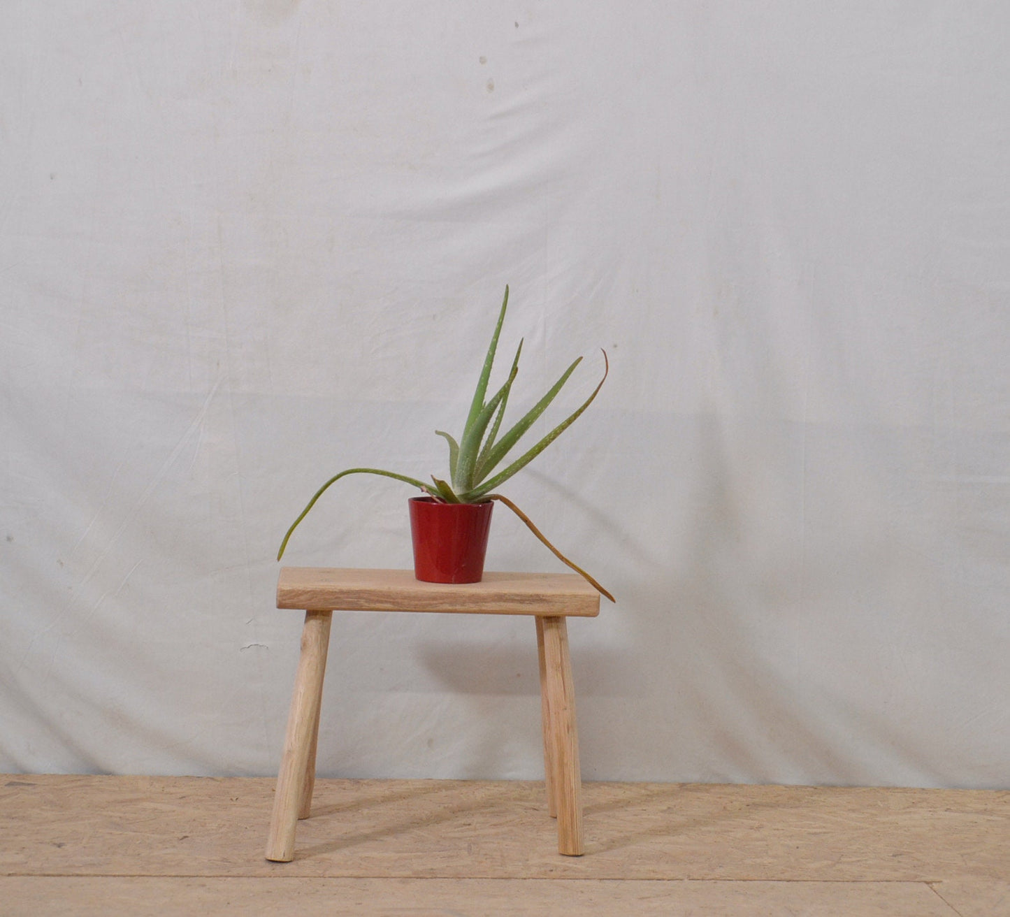 Tabouret en bois rustique, chêne massif, bout de canapé, porte plante