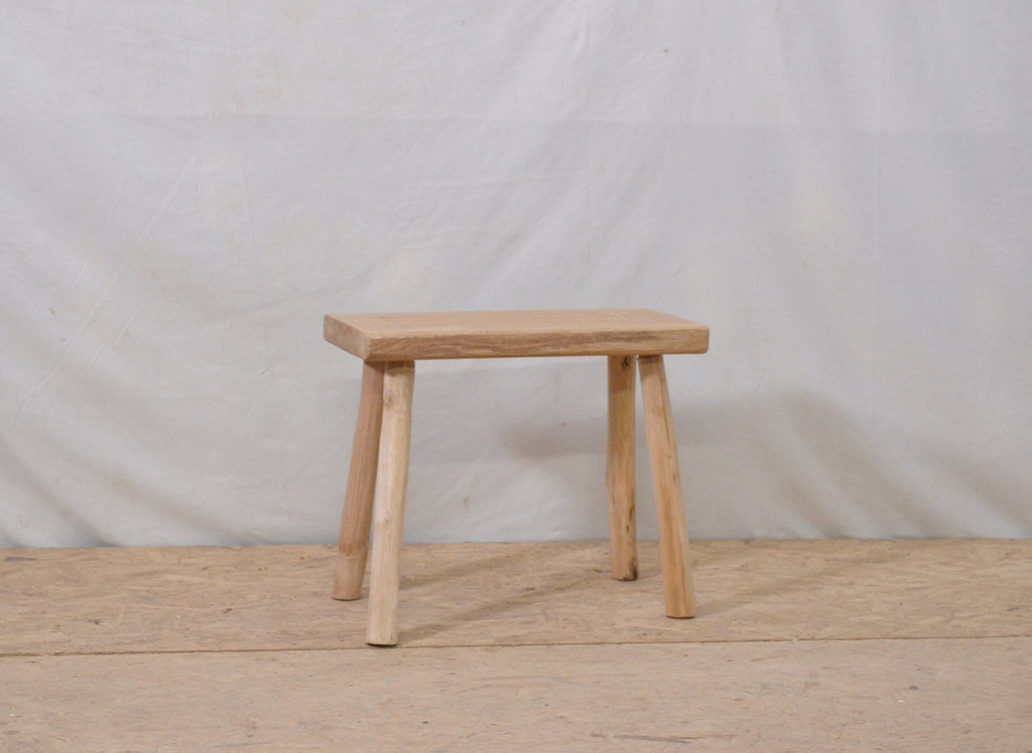 Tabouret en bois rustique, chêne massif, bout de canapé, porte plante