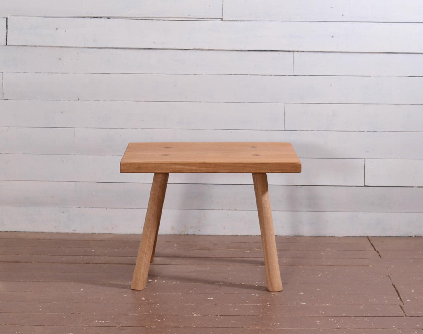 Petite table en chêne massif, table basse, bout de canapé, en bois fait main, style wabi sabi, japonais, rustique, table carrée