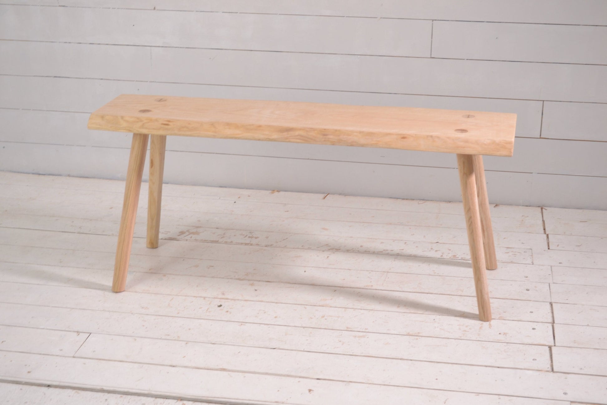 Banc live edge en frêne, bois massif, banc d'intérieur, banc hall d'entrée