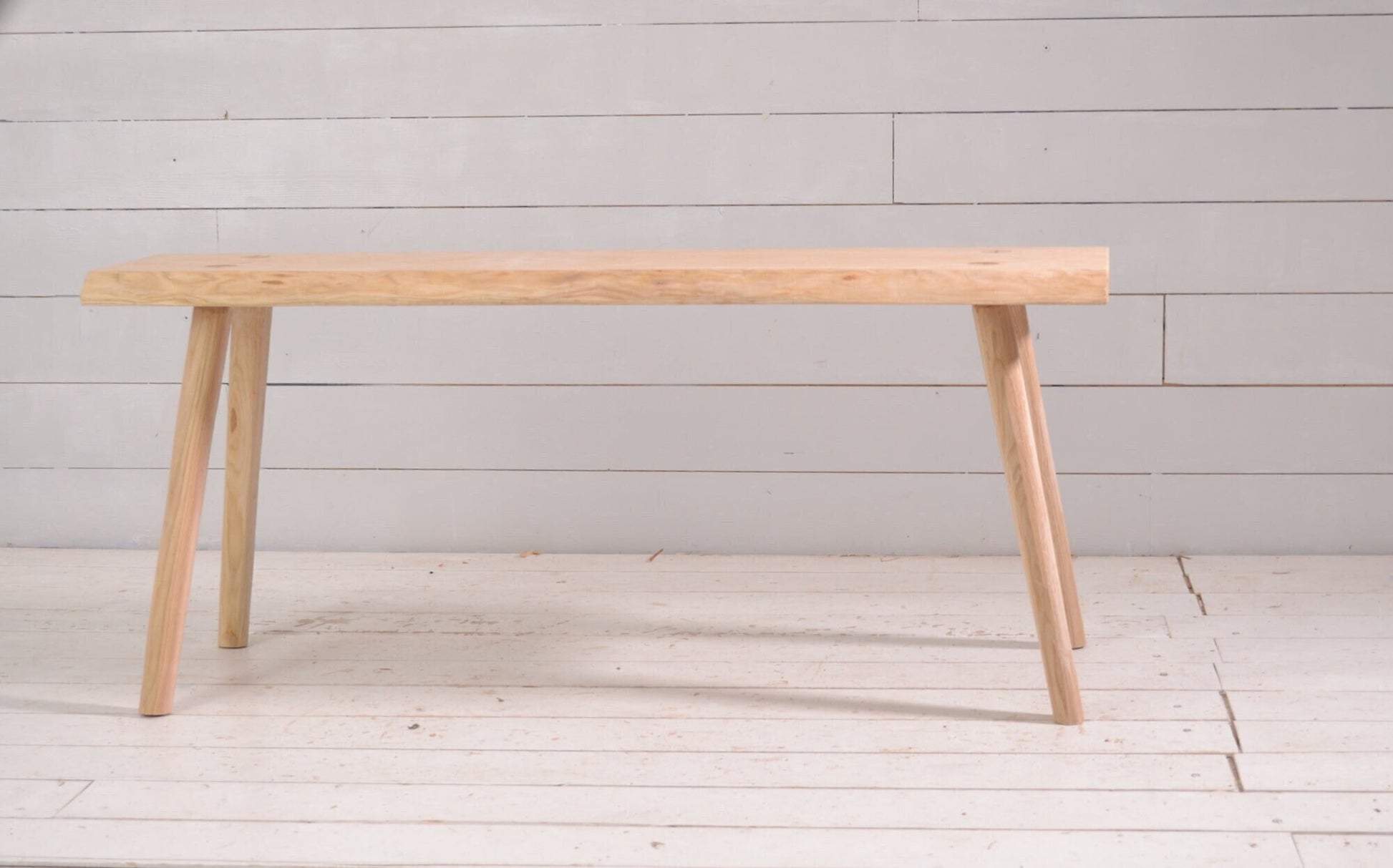 Banc live edge en frêne, bois massif, banc d'intérieur, banc hall d'entrée