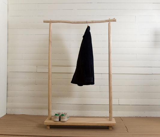 Portant vêtements en bois naturel