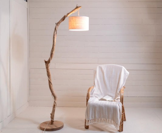 Lampadaire châtaignier et chêne massif fait main – bois naturel, style artisanal bohème