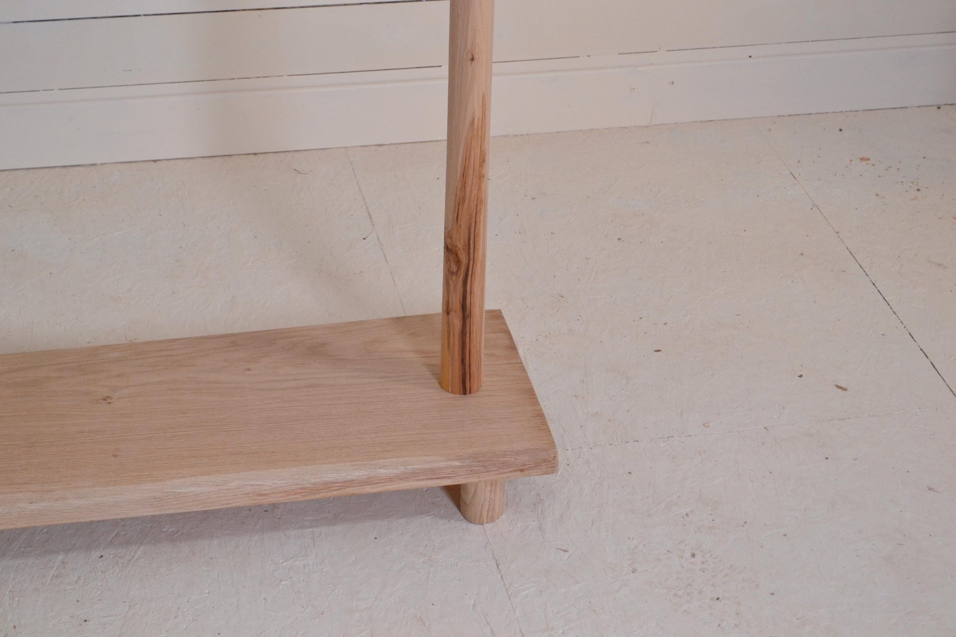 Portant vêtements en bois naturel