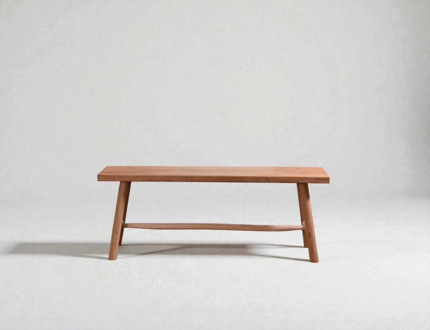 Grand banc en chêne massif avec barre centrale naturelle, esprit bohème