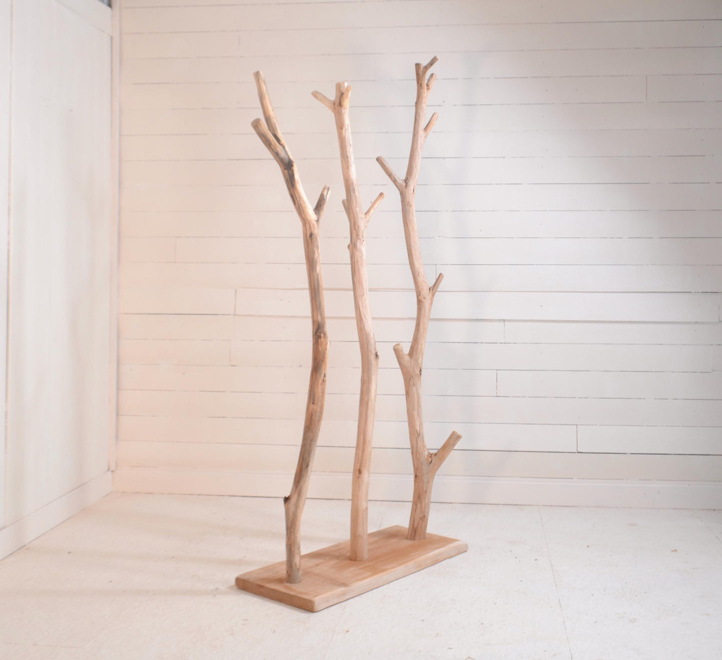 Porte manteau naturel avec des jolies branches, déco nature, présentoir boutique