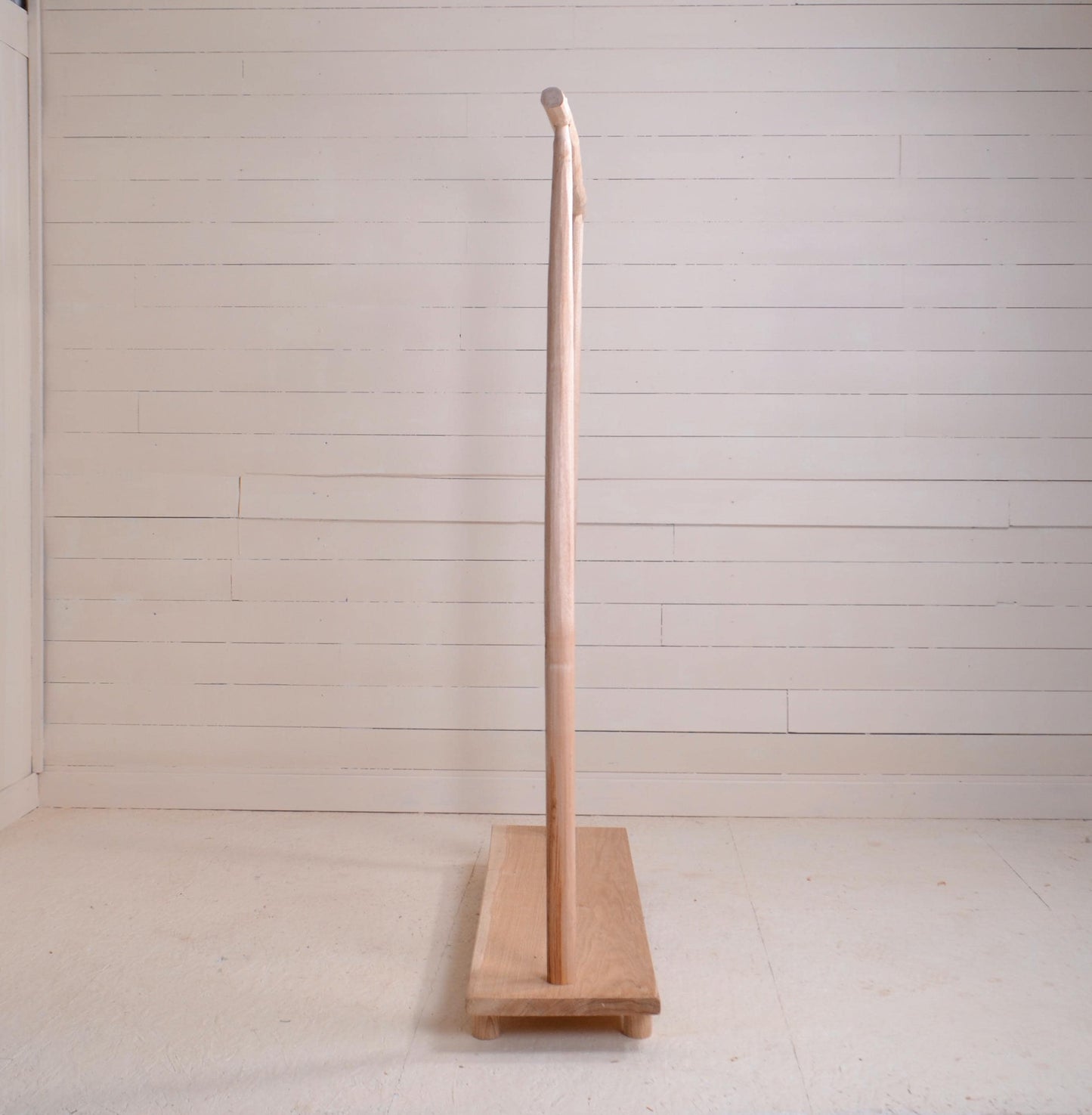 Portant vêtements en bois naturel