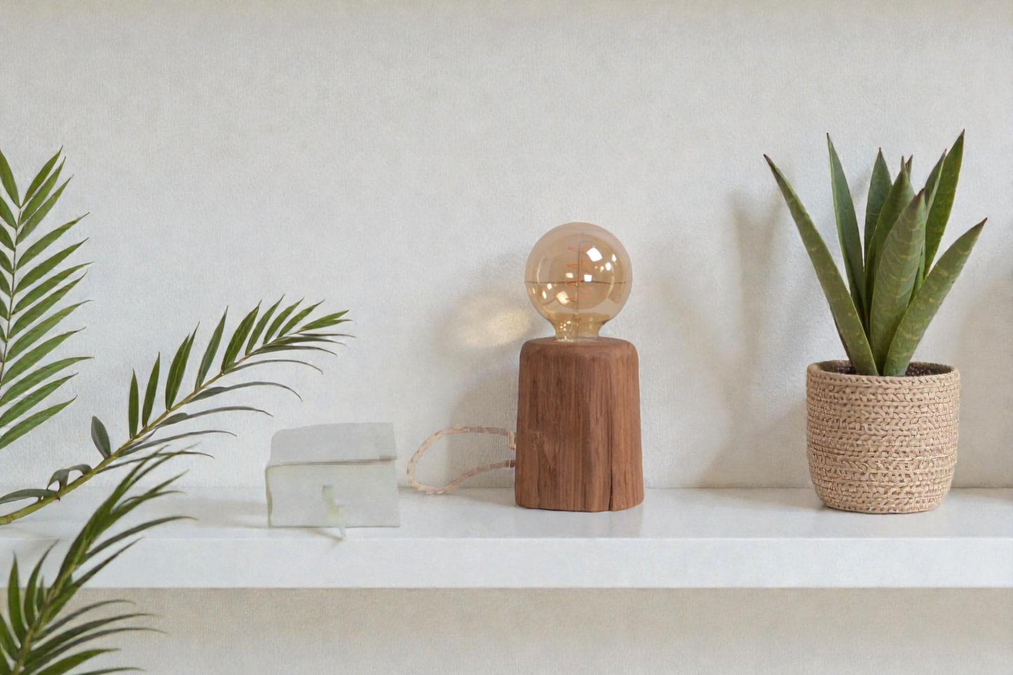 Lampe à poser en bois de vieux chêne marron – Lampe Edison LED chaude – Lampe de chevet artisanale – Petite lampe déco en bois, cordon jute