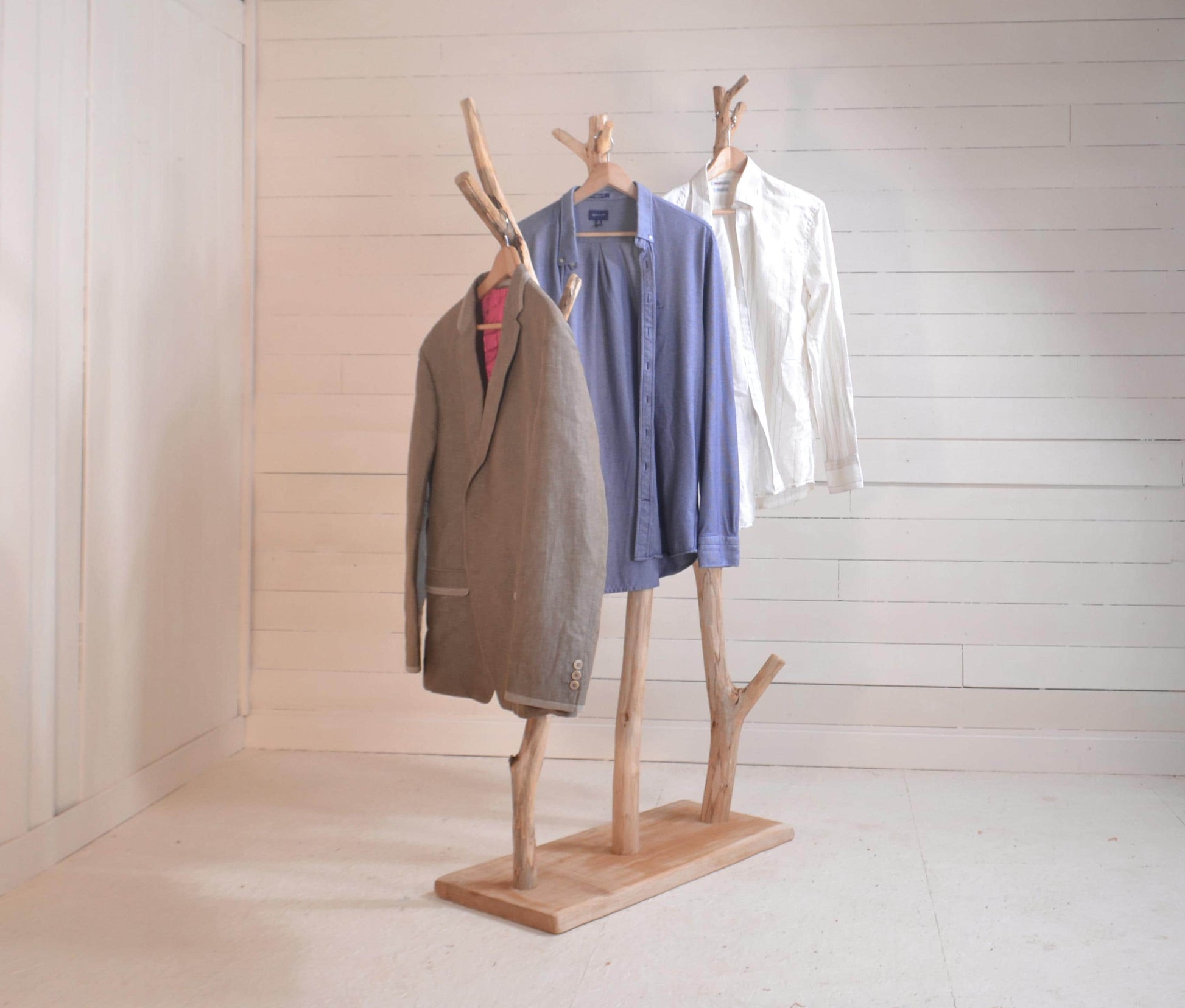 Porte manteau naturel avec des jolies branches, déco nature, présentoir boutique