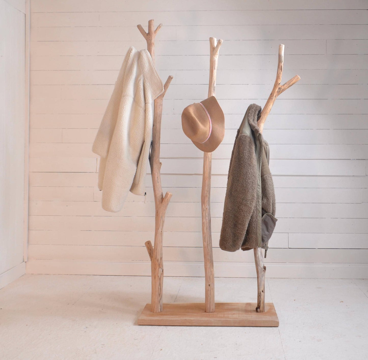 Porte manteau naturel avec des jolies branches, déco nature, présentoir boutique