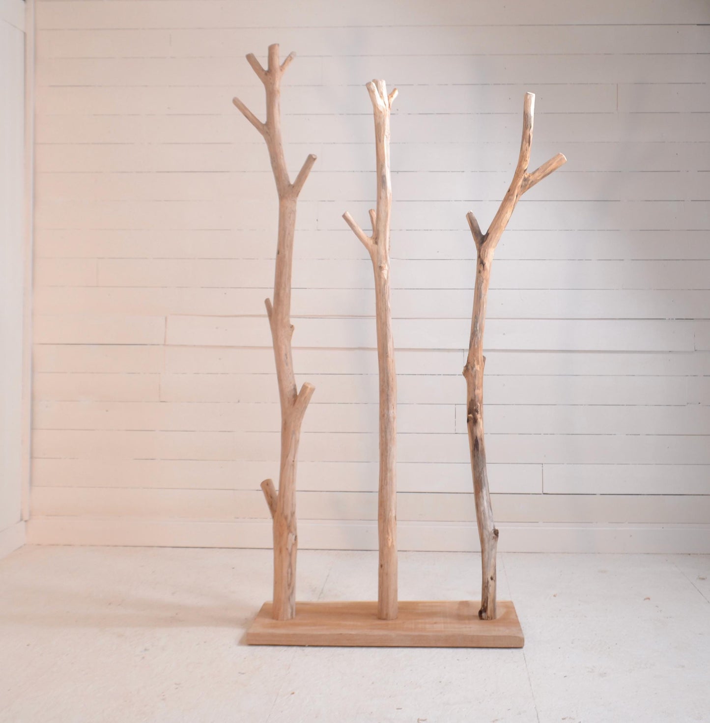 Porte manteau naturel avec des jolies branches, déco nature, présentoir boutique