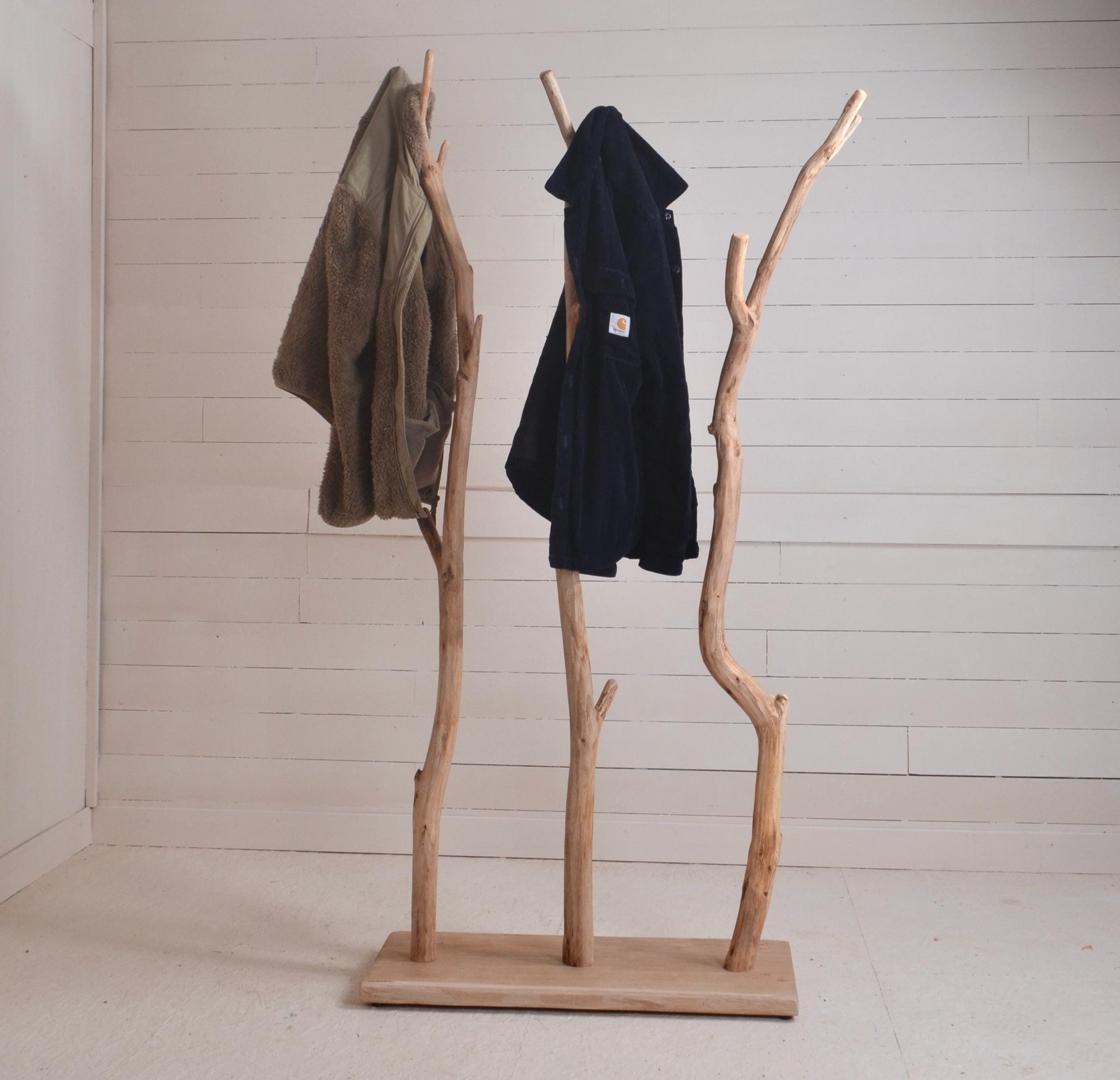 Porte manteau naturel avec des jolies branches, déco nature, présentoir boutique