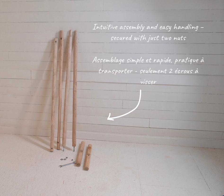 Portant vêtements design en bois brut, beau et naturel - parfait pour chambres et boutiques