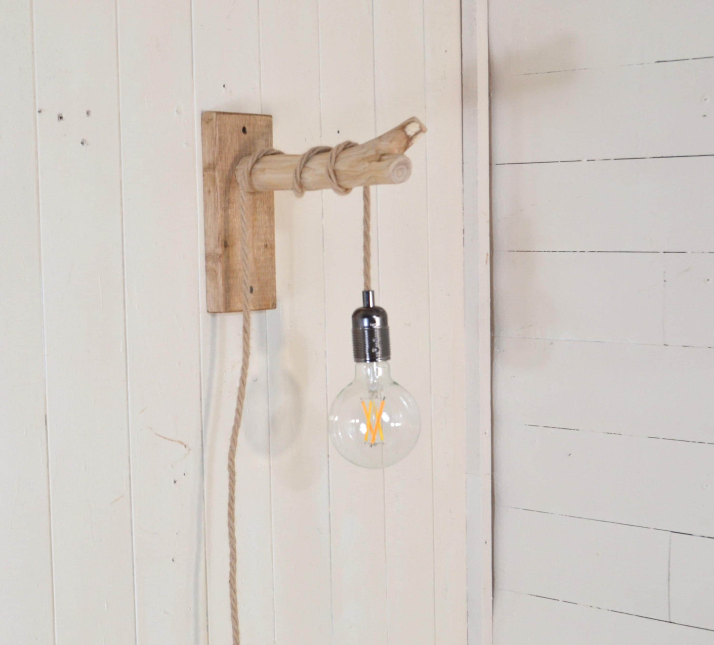 Patère murale en bois avec une branche et support mural, applique solide pour suspendre lampe, plantes, vêtements