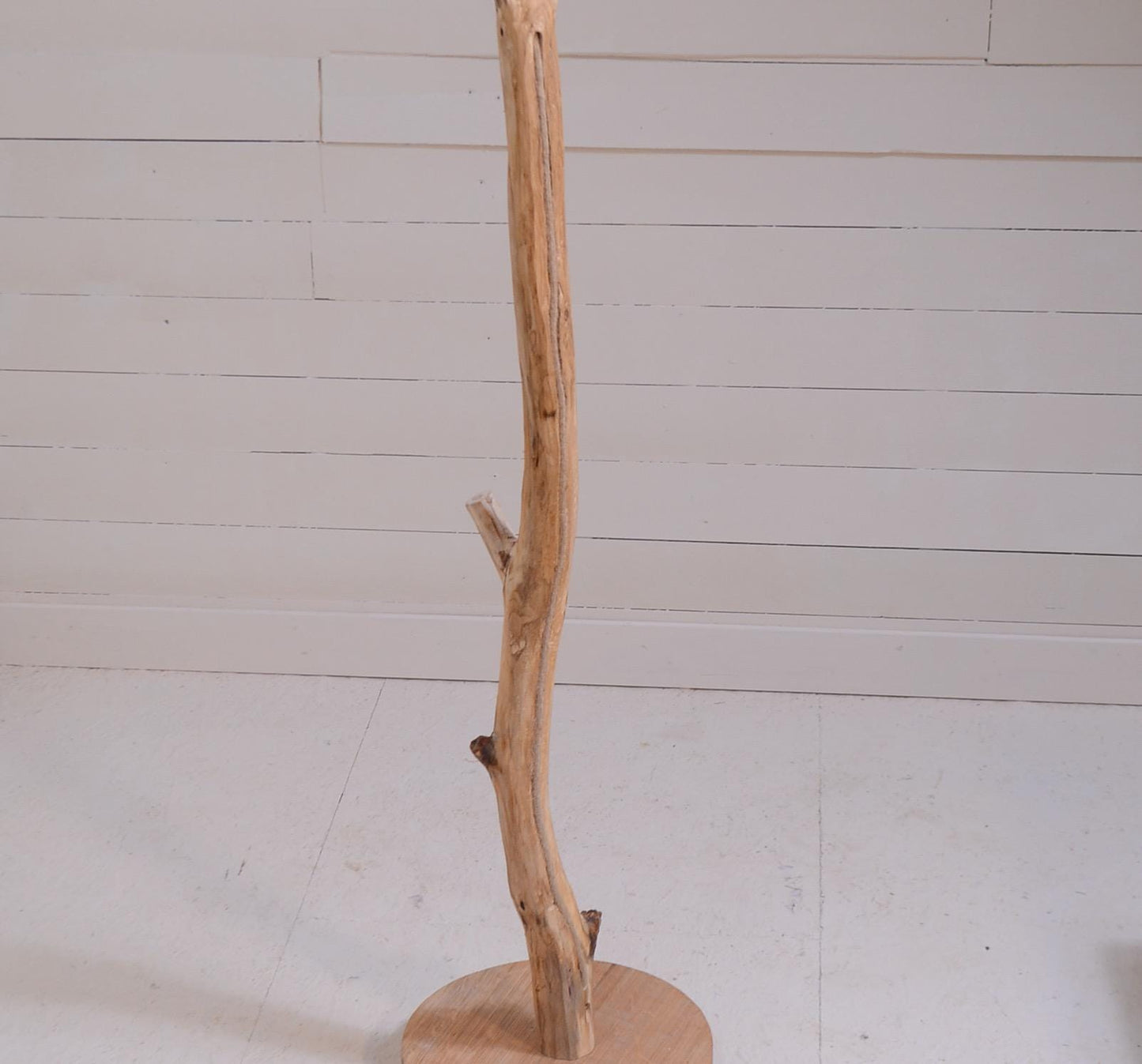 Wooden floor lamp with a weathered branche, hidden cable – Natural decor