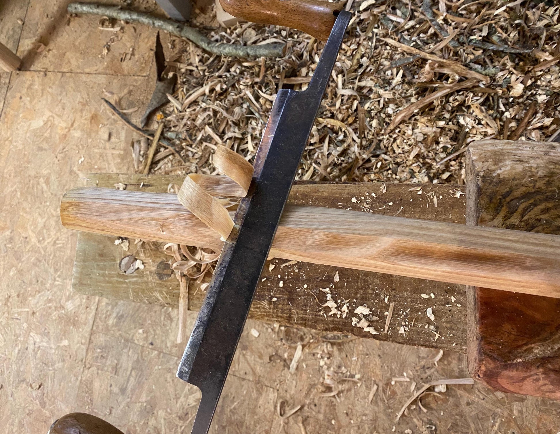 Portant à Vêtements en bois naturel, Déco nature, Penderie ouverte élégante, slow living