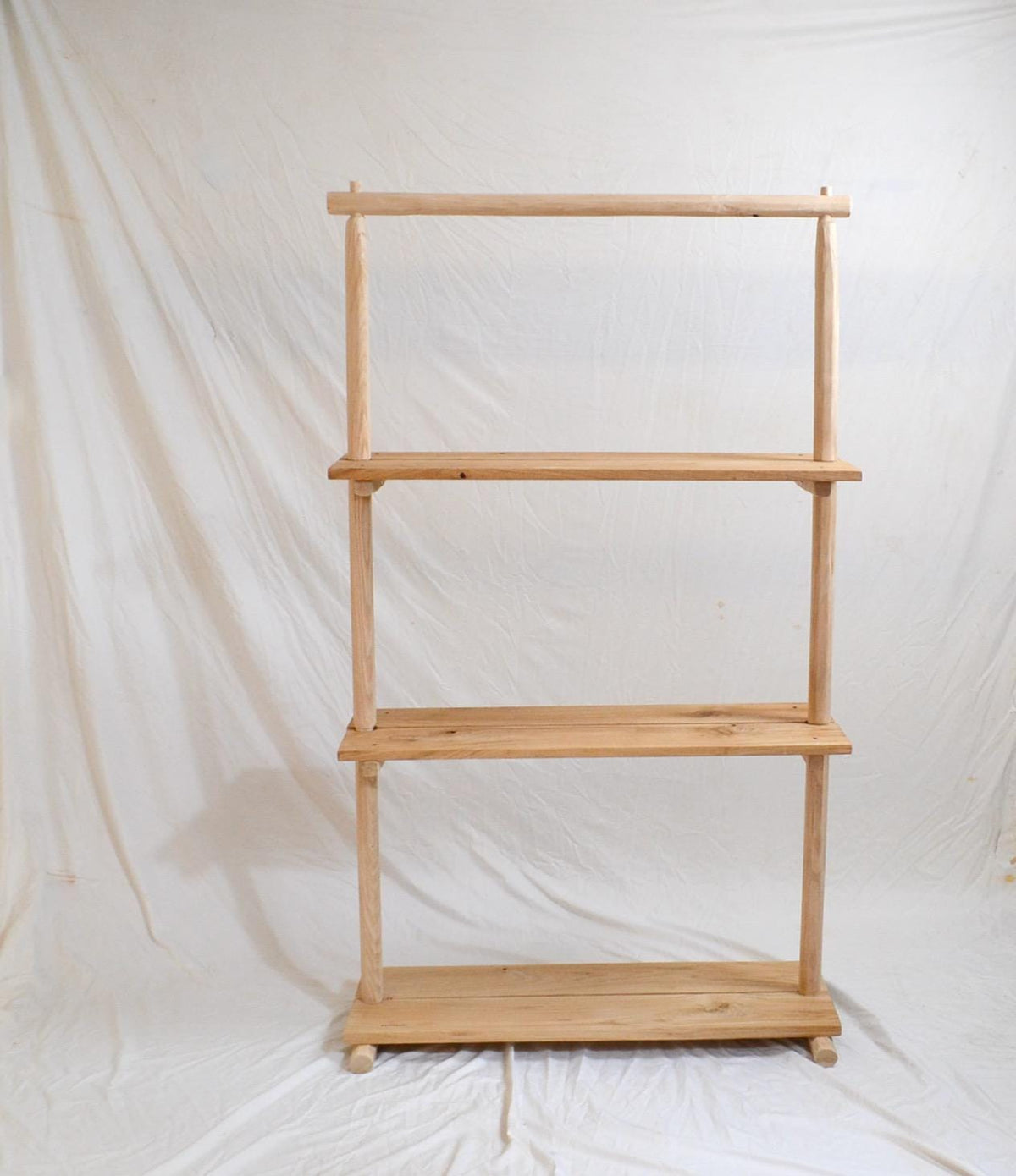 Étagère Bois Organique | Présentoir Artisanal en Bois Naturel | Meuble de Rangement Décoratif Pour Maison