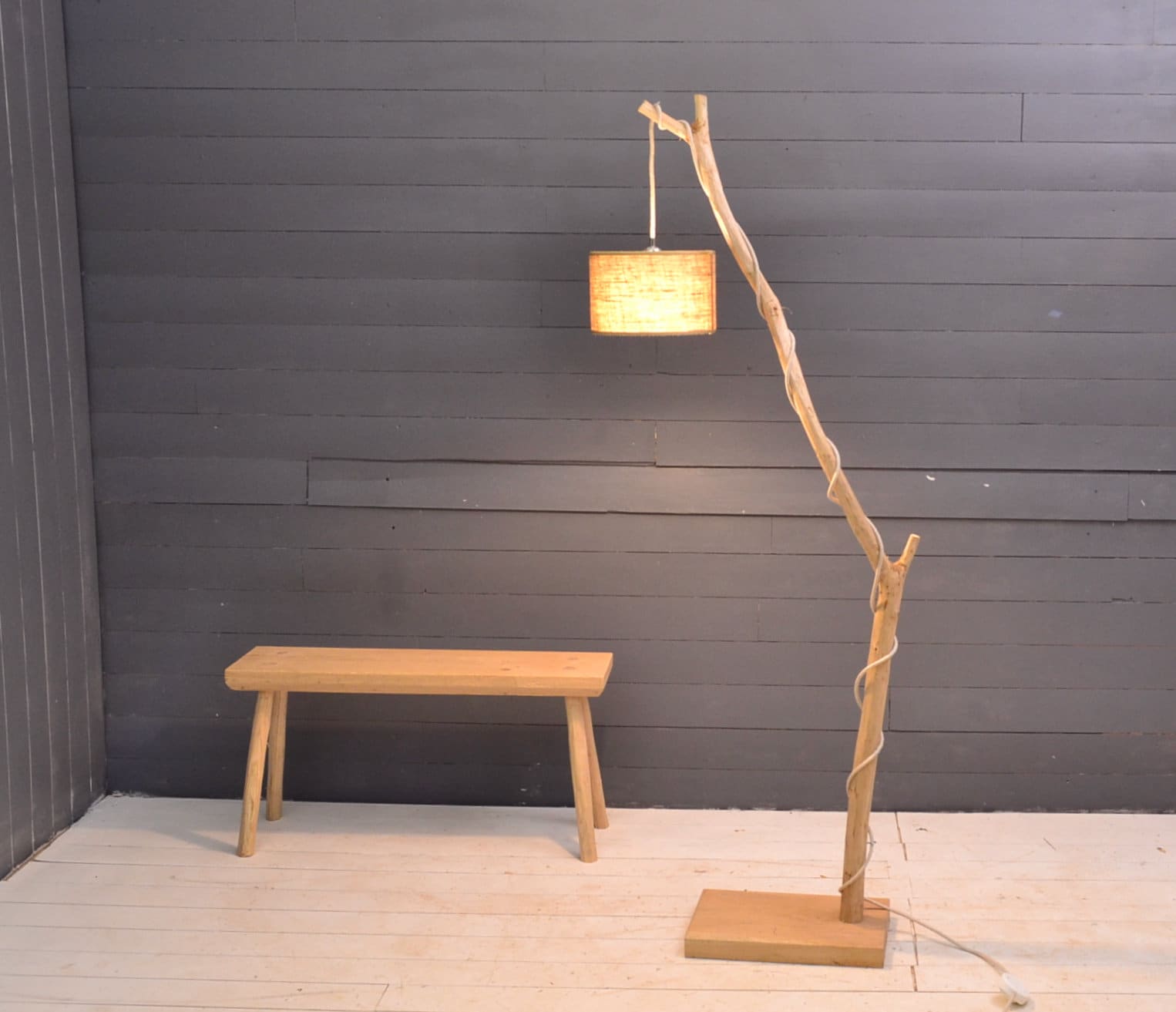 Lampadaire branche châtaignier