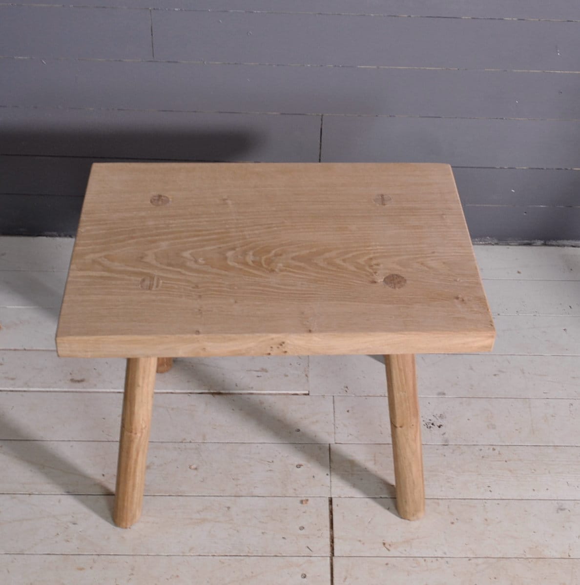 Petite table en chêne massif, bout de canapé, banc d'intérieur en bois